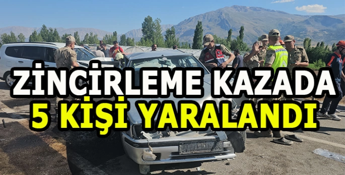 3 Aracın karıştığı zincirleme kazada 5 kişi yaralandı