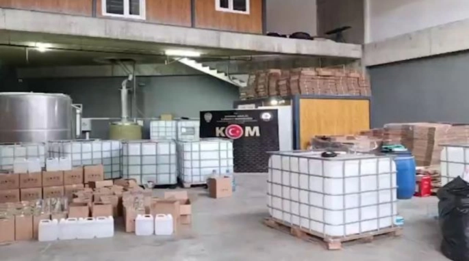 81 ilde Çengel operasyonları: 137 bin litre sahte alkol ele geçirildi