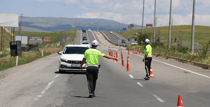 Ağrı'da Kurban Bayramı'nda asayiş ve trafik güvenliği 3 bin 563 personelle sağlanacak