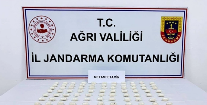 Ağrı'da üzerlerinde uyuşturucu ele geçirilen 2 şüpheli gözaltına alındı