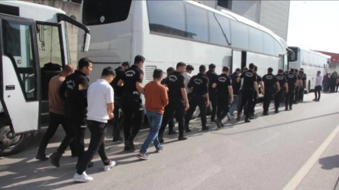 Araç kiralama dolandırıcılarına operasyon: 101 gözaltı