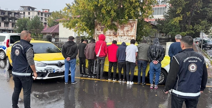 Ardahan'da 20 düzensiz göçmen yakalandı