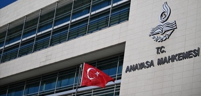 AYM, yardım toplama süresini sınırlayan kuralı iptal etti