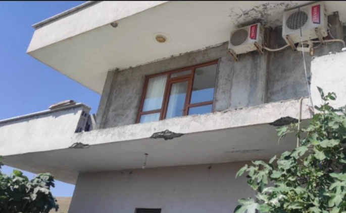 Batman'da balkon çöktü: Ölü ve yaralılar var