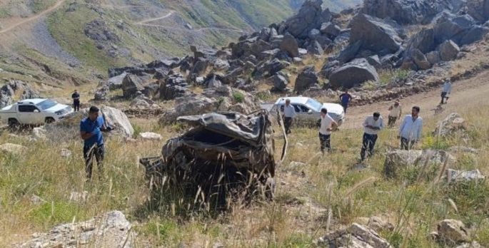 Batman'da bilirkişi ekibini taşıyan araç şarampole yuvarlandı: 5 ölü