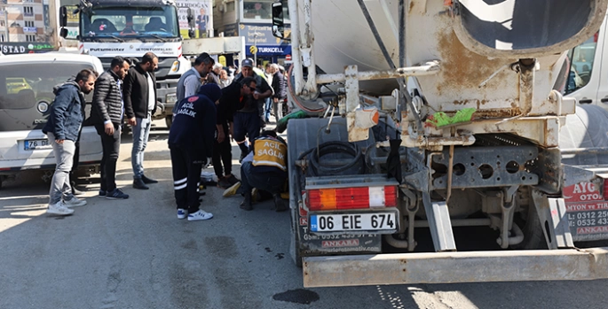 Beton mikserinin altında kalan kız yaralandı