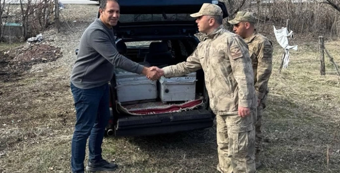 Bingöl'de arı kovanlarını çalan şüpheli yakalandı