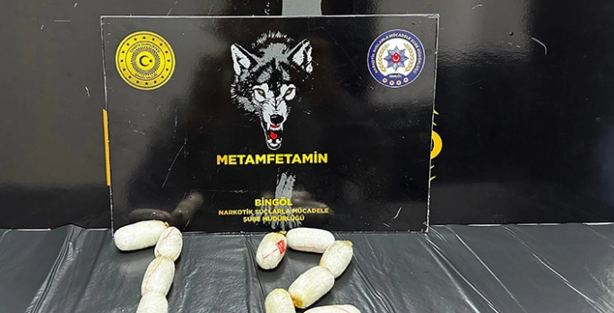 Bingöl'de midelerinde uyuşturucu bulunan 2 zanlı tutuklandı