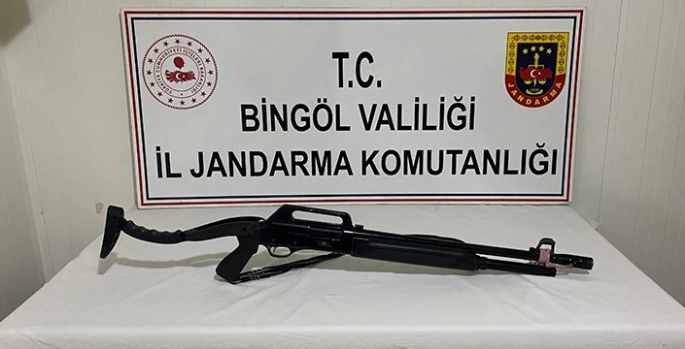 Bingöl'de uzun namlulu silah ve tabanca ele geçirildi