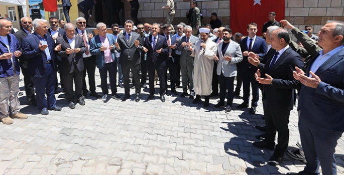 Bingöl Kiğı'da inşası tamamlanan Çiçektepe Köyü Camisi'nin açılışı yapıldı