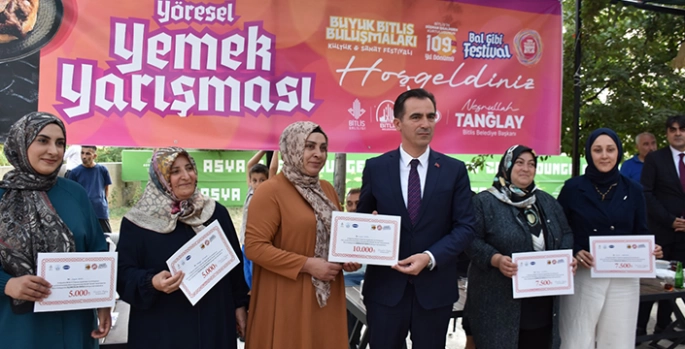 Bitlis'te yöresel yemek yarışması düzenlendi