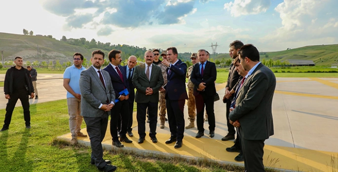 Bitlis Valisi Karakaya Ahlat'ta ziyaret ve incelemelerde bulundu