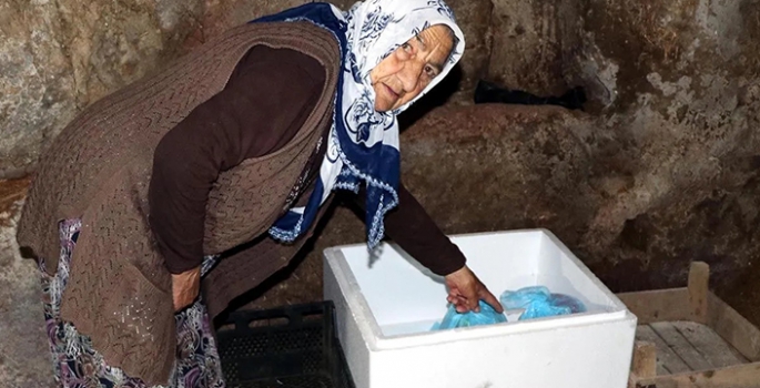Bu mahallede yaşayanlar buzdolabı yerine mağaraları kullanıyor