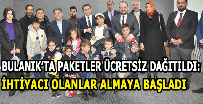 Bulanık'ta paketler ücretsiz dağıtıldı: İhtiyacı olanlar almaya başladı