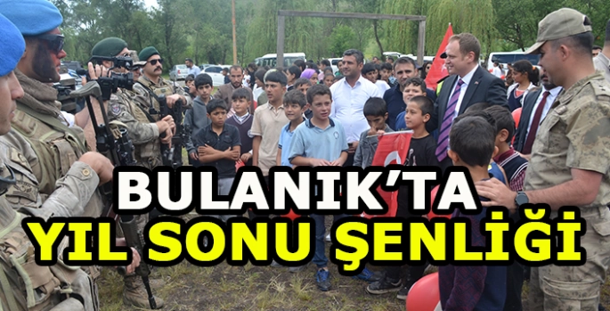 Bulanık'ta Yıl Sonu Çocuk Şenliği düzenlendi