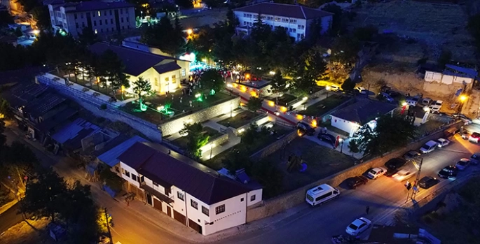 Darende'de sanat ve eğitim atölyesi açıldı