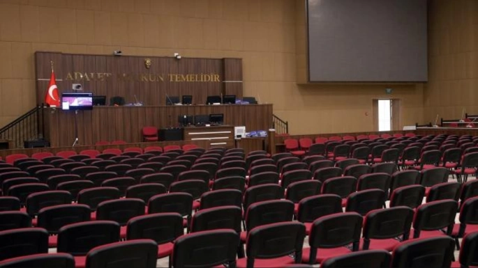 Diyarbakır'da bıçak parası aldığı iddia edilen doktor tutuklandı