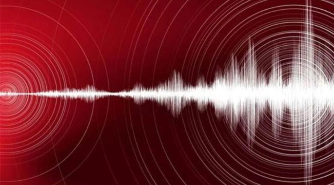 Ege Deniz'inde deprem: 8 kez sallandı
