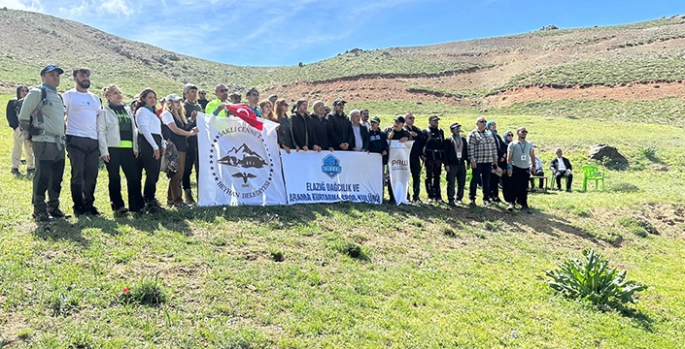 Elazığ Akdağ'da doğa yürüyüşü etkinliği yapıldı