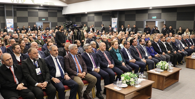 Elazığ'da  27. Uluslararası Hazar Şiir Akşamları başladı 
