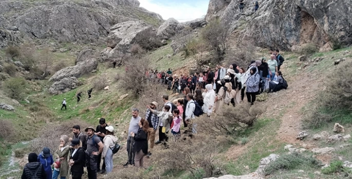 Elazığ'da Turizm Haftası dolayısıyla Ölbe Vadisi’nde doğa yürüyüşü düzenlendi