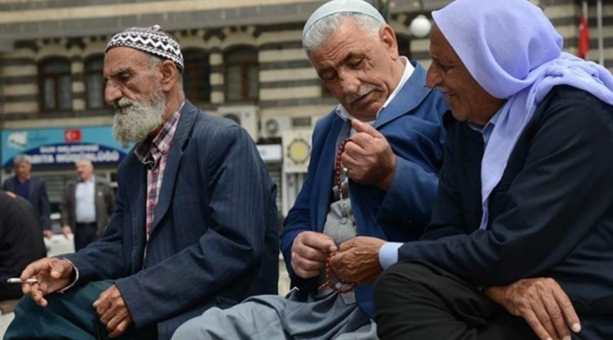 Emeklilik yaşı 65'e yükseldi: Kimler için geçerli?