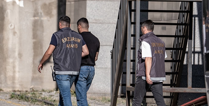 Erzurum'da 2 kişinin yaralandığı silahlı saldırıyla ilgili 2 zanlı tutuklandı