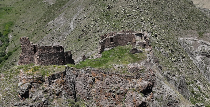 Erzurum'da koruma altındaki Kaleboynu Kalesi, kalıntılarıyla zamana direniyor