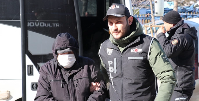Erzurum'da MESEM programlarında haksız kazanç sağlandığı iddiasıyla 21 şüpheli yakalandı