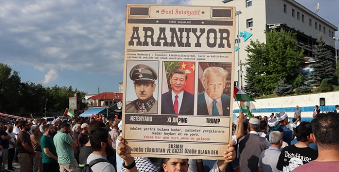 Erzurum'da sağlık çalışanları ve sivil toplum kuruluşları Gazze için yürüdü