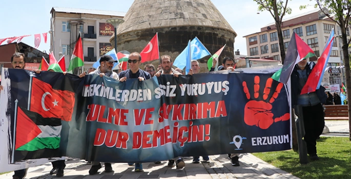 Erzurum'da sağlıkçılar Gazze için yürüdü