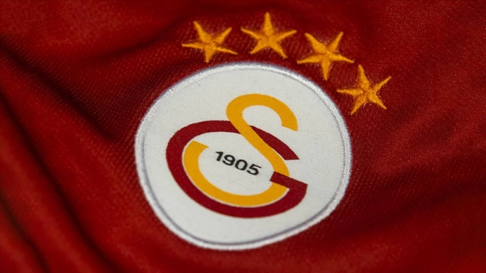 Galatasaray 2 ismin sözleşmelerini uzattı
