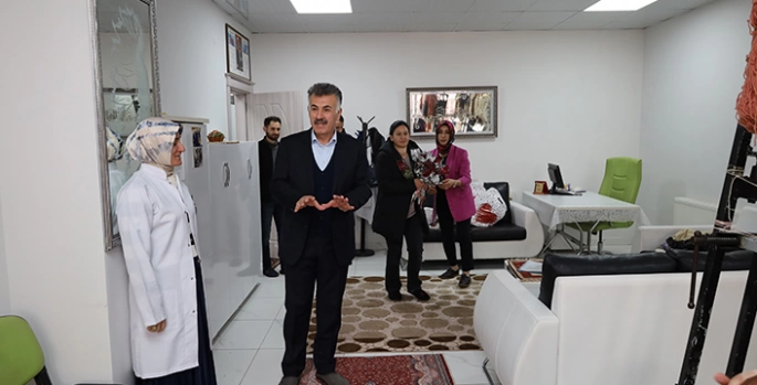 Güroymak Belediye Başkanı Mutlu, ADEM'deki kadınların gününü kutladı