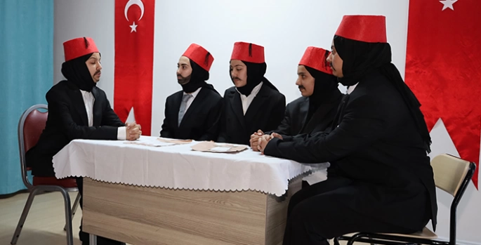 Güroymak'ta İstiklal Marşı'nın Kabulü ve Mehmet Akif Ersoy'u Anma Günü programı düzenlendi
