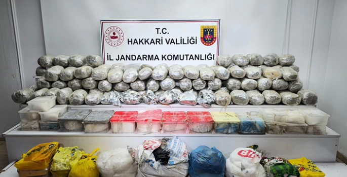 Hakkari'de 121 kilogram uyuşturucu ele geçirildi