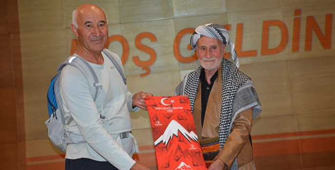 Hakkari'de Buz Tırmanışı B Kampı düzenleniyor