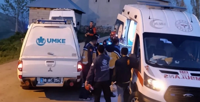 Hakkari'de yaylada rahatsızlanan kişi için ekipler seferber oldu