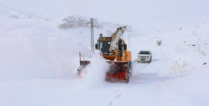 Iğdır'da 2 günde 75 köyün yolu ulaşıma açıldı