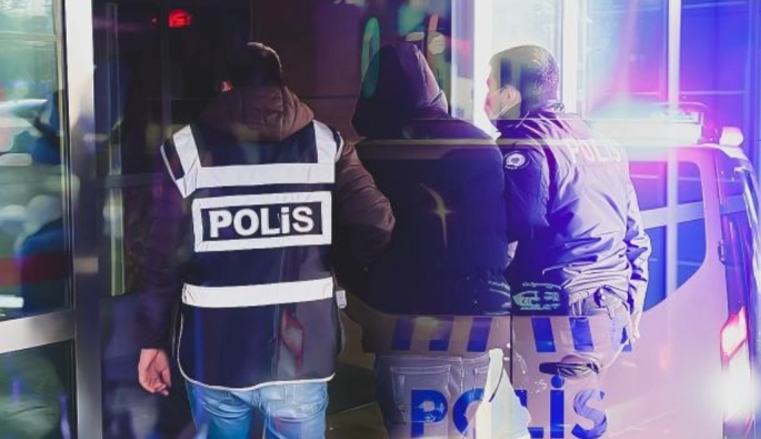 İstanbul'da 1 Mayıs'ta izinsiz gösteri yapan 384 kişi gözaltına alındı