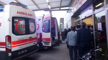 Minibüsle otomobil çarpıştı: 12 öğretmen yaralı