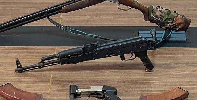 Kars'ta evinin bahçesindeki çöp yığınına silah gizleyen zanlı tutuklandı