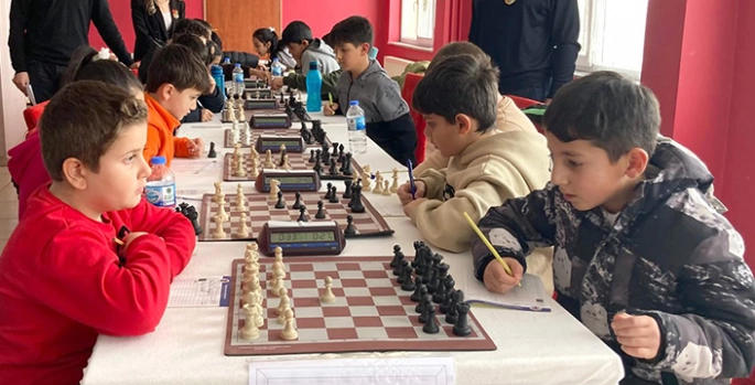 Kars’ta Sarıkamış şehitleri anısına satranç turnuvası düzenlendi
