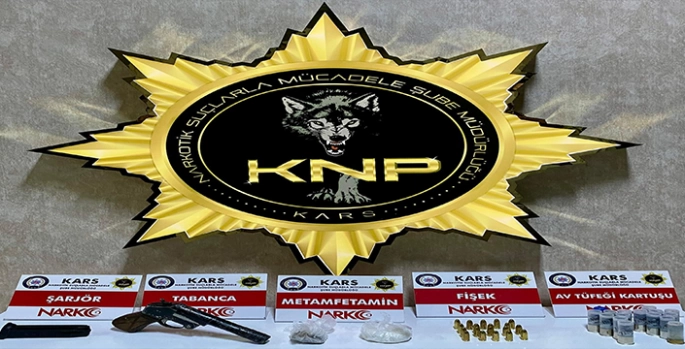 Kars’ta Sokak satıcılarına yönelik uyuşturucu operasyonunda yakalanan zanlı tutuklandı
