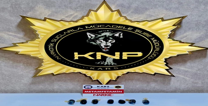 Kars'ta tutuklanan 2 İran uyruklu kuryenin birinin iç organlarından sentetik uyuşturucu çıktı
