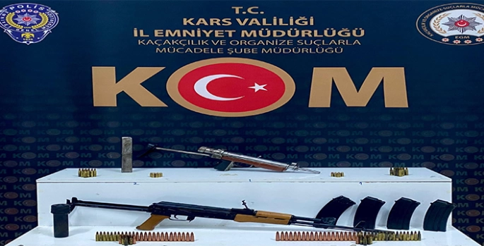 Kars'ta yasa dışı silah ticareti iddiasıyla 3 zanlı tutuklandı