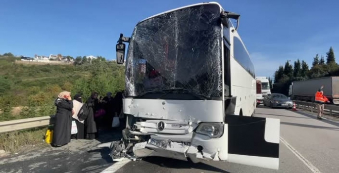 Korkutan kaza: Tır ile yolcu otobüsü çarpıştı!