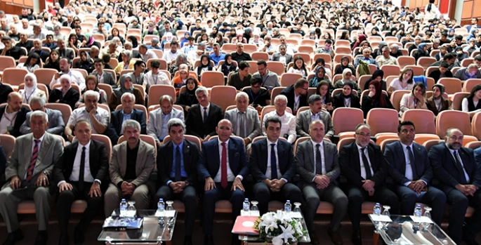 Malatya'da 3. Uluslararası İmam Hatip Öğrencileri Sempozyumu düzenlendi