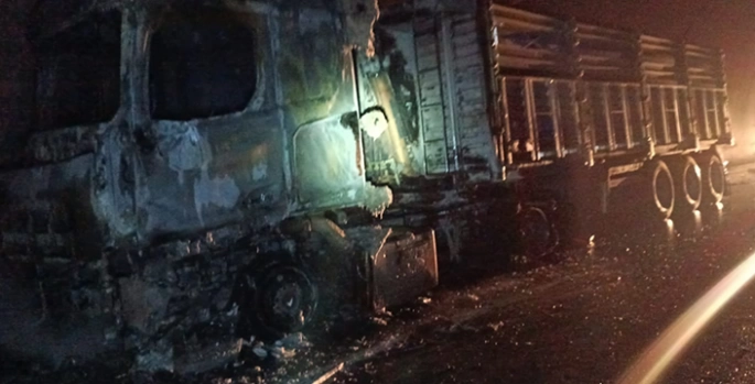 Malatya'da kömür yüklü kamyonda çıkan yangın söndürüldü