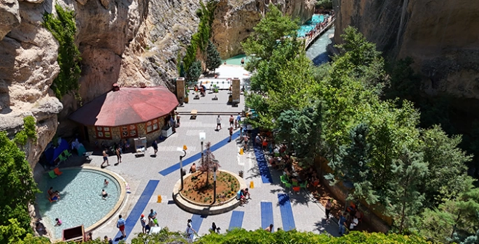 Malatya ve Şanlıurfa'da sıcak hava etkili oluyor