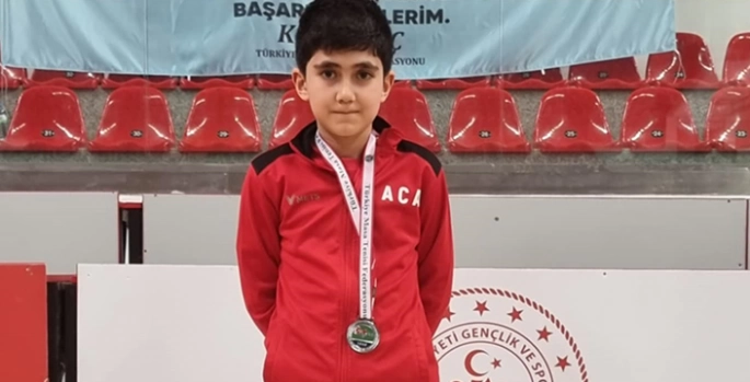 Malatyalı Muhammed masa tenisinde Türkiye ikincisi oldu